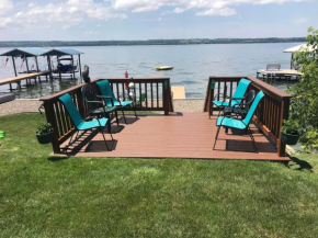 Lovely Seneca Lakefront Cottage